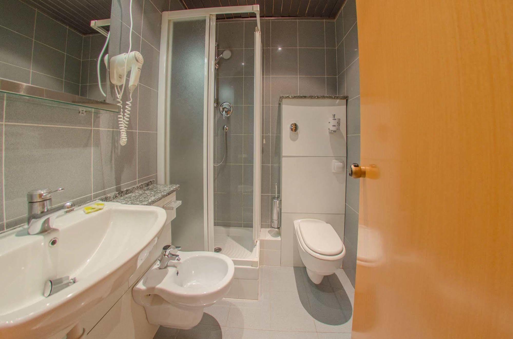Aparthotel Residenza Adelaide Finale Ligure Zewnętrze zdjęcie