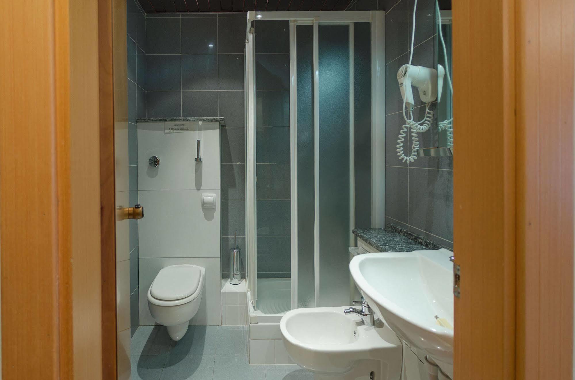 Aparthotel Residenza Adelaide Finale Ligure Zewnętrze zdjęcie
